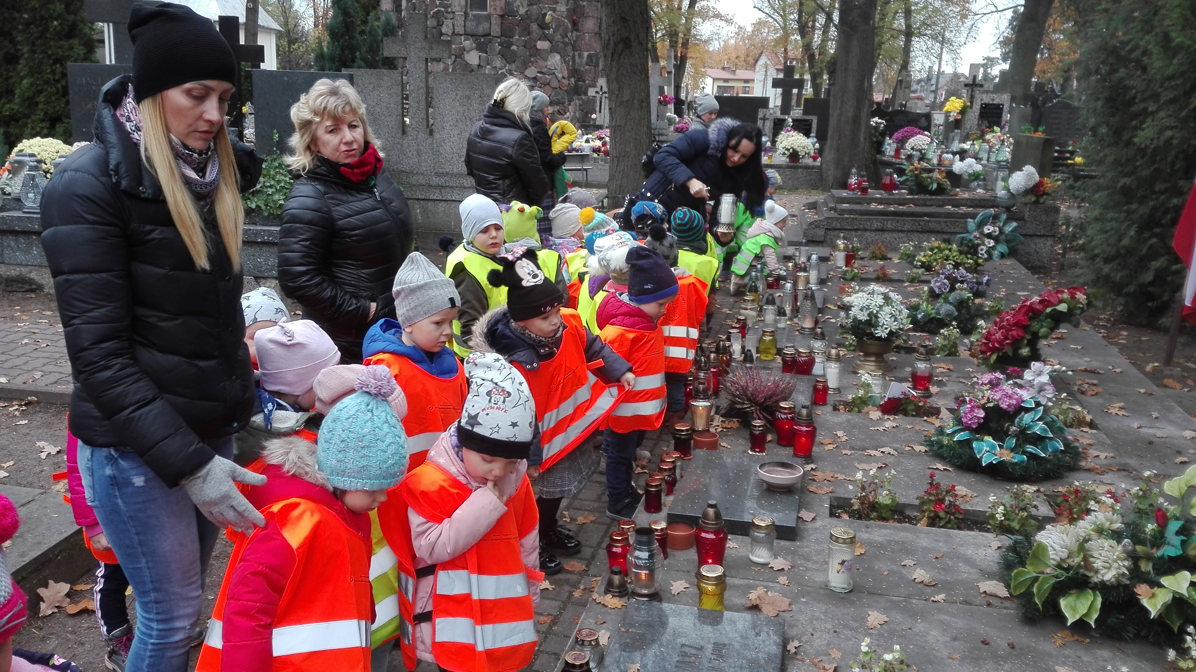 PAMIĘTAMY O ZMARŁYCH